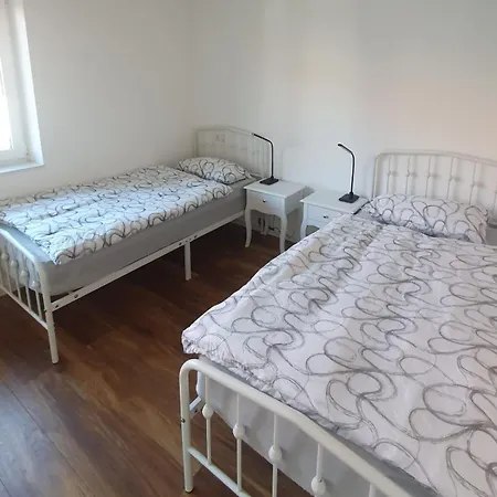 Schöne 3-zimmer Neubauwohnung Apartment *
