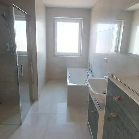 Schöne 3-zimmer Neubauwohnung