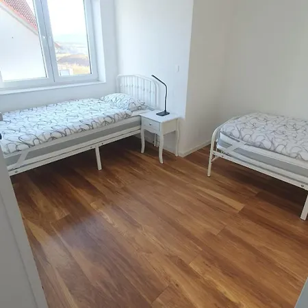 Schoene 3-zimmer Neubauwohnung *
