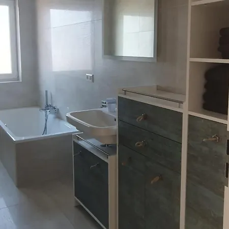 Lejlighed Schoene 3-zimmer Neubauwohnung